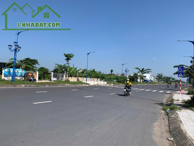 Đất rộng tiềm năng mặt tiền lộ 40m đối diện siêu thị Aeon Mall Võ Văn Kiệt, Cần Thơ - 1