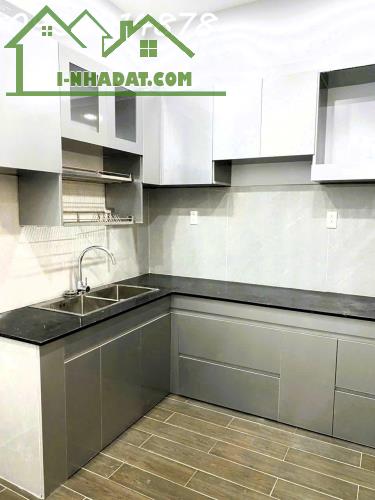 Bán nhà 2 tầng 4*13m đường 5, Linh Xuân, chỉ 5.25 tỷ - sổ hồng đã hoàn công - 2