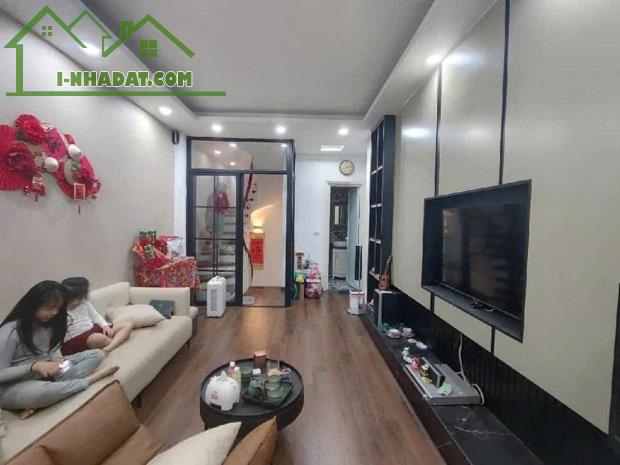 Bán Nhà 5 tầng quận ba đình 30m2 nhỉnh 7 tỷ đường văn cao ngõ gần ô tô - Vị trí đẹp chỉ cá - 3