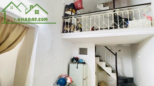 NGÕ NÔNG THẲNG, NHÀ CÓ SÂN – 3 tầng Nguyễn Thái Học 30m chỉ 5 tỷ - 2
