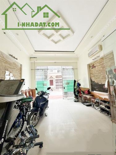 Nhà phân lô Tô Vũ - Văn Cao, 90m2, 4 tầng, đường 12m, Giá 6 tỉ, rẻ nhất khu vực - 2