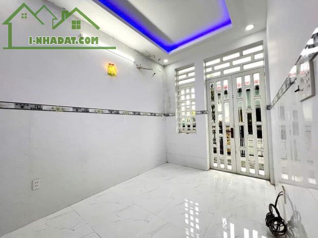 NHÀ ĐẸP 3 TẦNG VÀO Ở NGAY HIỆP THÀNH QUẬN 12 - CÁCH CHỢ HIÊP THÀNH 100M - SCN 34M2 - 3,79 - 3