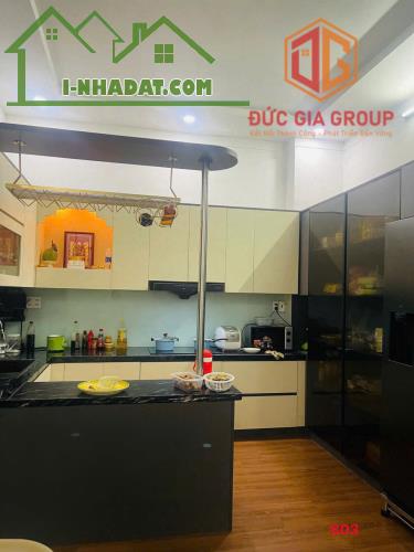 Nhà bán mặt tiền đường Trương Quyền gần bệnh viện Quốc Tế, Vincom sổ hồng 194m2 giá 13 tỷ - 3