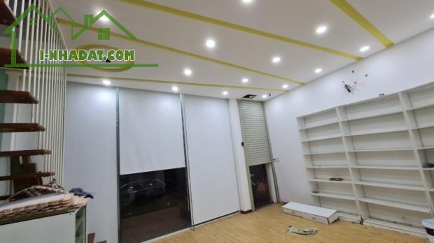 TÒA NHÀ 2 MẶT TIỀN ĐÂT 345M2 - DIỆN TÍCH LỚN - KINH DOANH ĐỈNH GIÁ HƠN 30 TỶ - 1