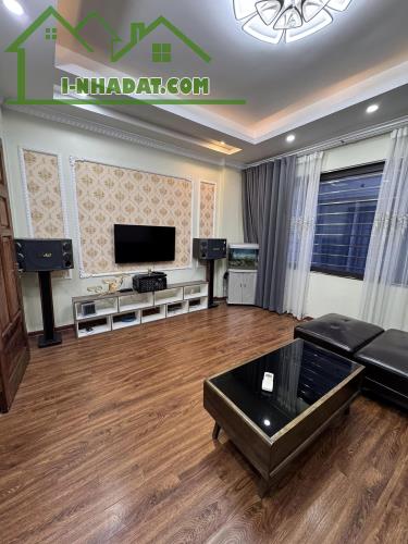 NHÀ ĐẸP, ÂU CƠ, TÂY HỒ- THUNG LŨNG HOA- CV NƯỚC: 31M X5T, MT 4,5M, GIÁ 6,5 TỶ. - 4