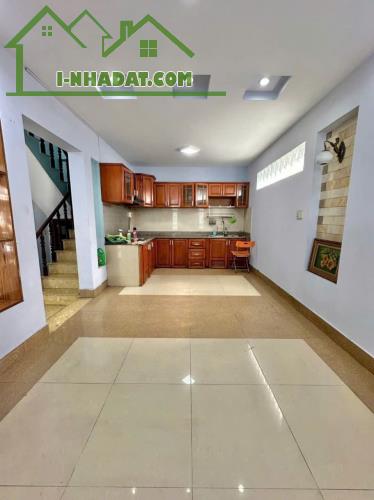 NGộp Villa Lê Đại Hành - Quận 11 - 8x14m  - HXH 10m thông - 3 tầng - 1