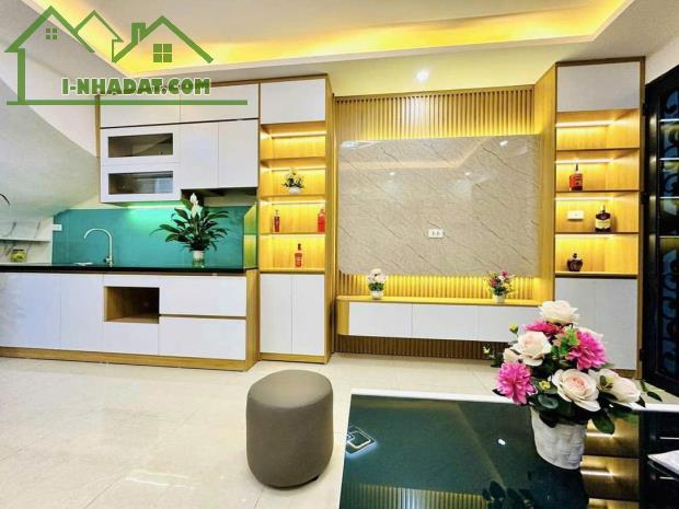 Nhà Mới Đón Tết Ngọc Thụy, Diện Tích 36m², MT 4,8m,Giá Chỉ 4,99 Tỷ - 1