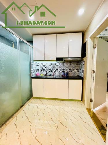 ✳️Nhà Vip Trần Quý Cáp 55 M2 T5 Chỉ 2.6 Tỷ Đống Đa Ô Tô Đỗ Cầu Thang Cạnh Hồ 2 Ngủ✳️