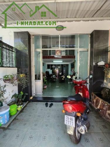 Bán Nhà 3 Tầng Hẻm Hoàng Hoa Thám - Phường Lộc Thọ - TP Nha Trang - Giá 9.1 Tỷ