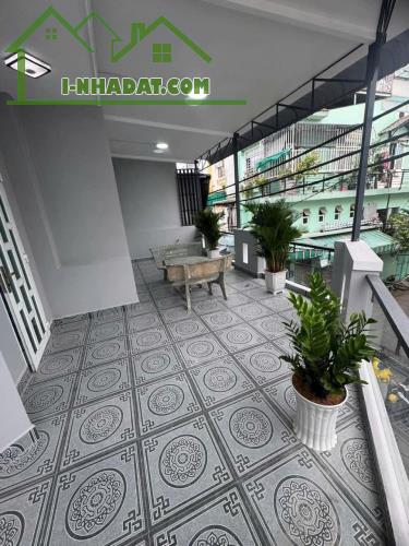 MẶT TIỀN LÔ GÓC - 3 TẦNG MỚI TOANH - NGANG ĐEP. 8,5M - KD TỐT MÃ LÒ( 102m2)