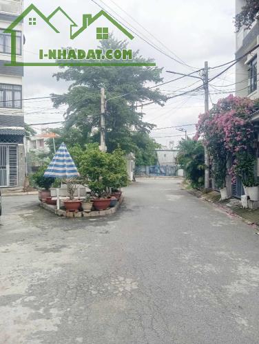 Nhà đẹp 4 tầng 80m2 đường 8m xe hơi thông khu PETECHIM 2637 Huỳnh Tấn Phát Nhà Bè 7.3 tỷ - 1