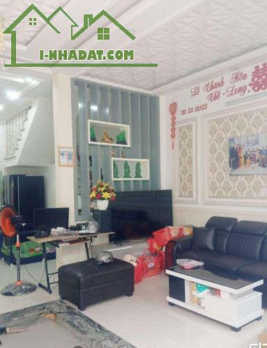 Nhà đẹp 4 tầng 80m2 đường 8m xe hơi thông khu PETECHIM 2637 Huỳnh Tấn Phát Nhà Bè 7.3 tỷ - 3