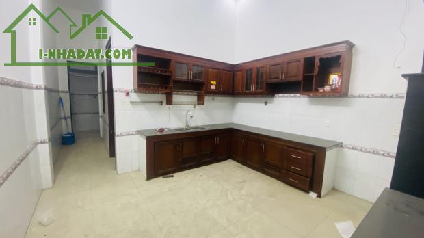 Chủ nợ bank, giảm 500T,bán gấp nhà đẹp, HX tải liên khu 5-6, 120m, khu sầm uất chỉ 5.x tỷ.