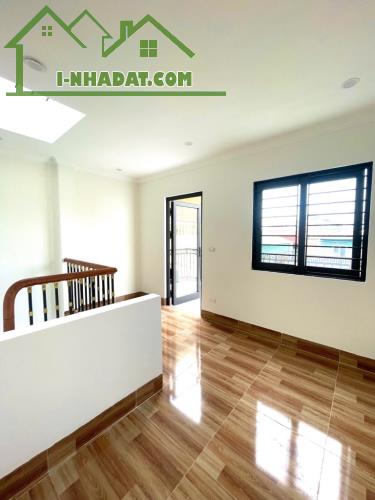 Bán nhà Nguyễn An Ninh, Lô góc; Ngõ to, nông. 25/30 m2; 5tầng. Sổ đỏ. Giá 5.6 tỷ - 4