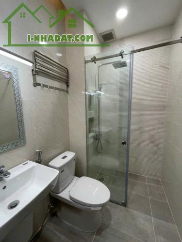 Bán nhà mặt tiền Trường Chinh, Sài Gòn 80m2-4 tầng, nhỉnh 13 tỷ