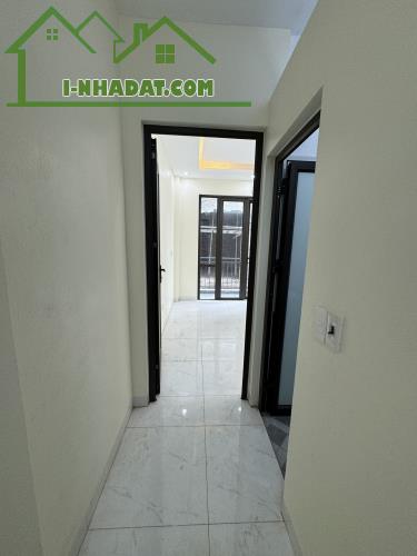 Bán nhà Biên Giang, ô tô lùi cửa. 5 tầng (30m2) giá chỉ 3.3 tỷ. 1km ra Ql6. Lh 0966929600 - 1