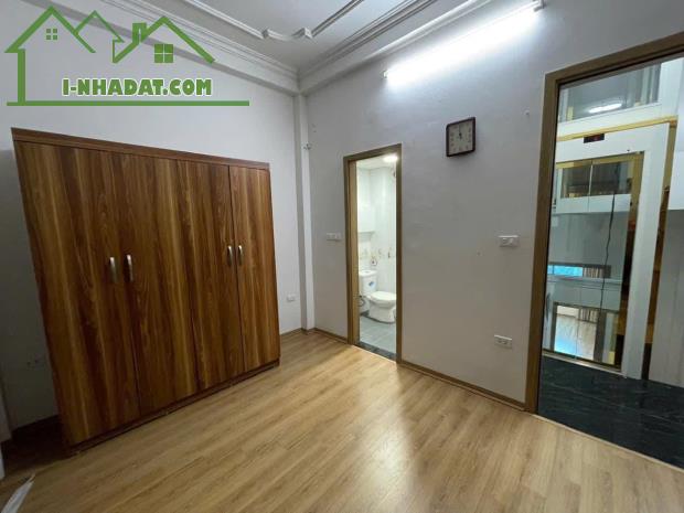 17,3 tỷ 43/50T2 Thang máy MT4,1 FULL đồ Ngõ KD Ô TÔ tránh Nguyễn Chí Thanh, Đống Đa - 1