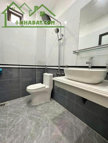 Lô Góc 3 Thoáng – Oto Sát Nhà – 40m2 – Sát Hà Đông Trung Tâm Phố .Hướng Đi ĐL Thăng Long