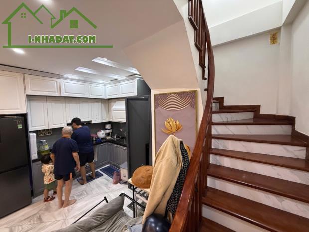 NHÀ MỚI tại liên mạc .40m² 5tầng, chưa đến 5tỷ . có nhà ĐÓN TẾT  Nhà thiết kế.6 NGỦ , đầy - 1