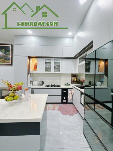 Bán nhà mặt tiền quận 5, đường Nguyễn Biểu, 72m2, 4 tầng, 4x23m, 18.9 tỷ thương lượng - 5