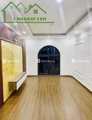 Bán nhà - Giáp nhất - Thanh Xuân, 10.5 Tỷ - 40 m2 x 6 Tầng, Thang Máy - 4