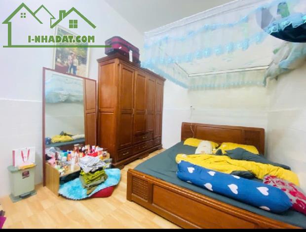 NHÀ NGUYỄN HỮU HÀO - LÔ GÓC - 104M2 - 3 TẦNG - NGANG:8,3M - DT:25TR/ THÁNG - 6.4 TỶ - 2