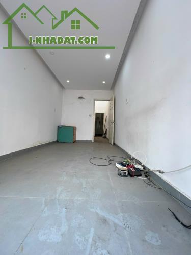 🏠NHÀ BÁN GẤP Phạm văn hai  P3 Tân Bình  Dt 2,5x 13=37m2 giá 3,9tỷ Thương Lượng  CẦN BÁN T - 2