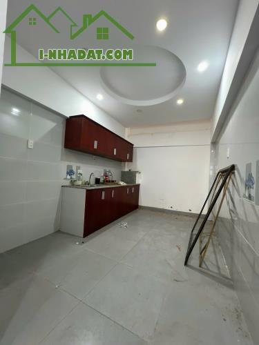 🏠NHÀ BÁN GẤP Phạm văn hai  P3 Tân Bình  Dt 2,5x 13=37m2 giá 3,9tỷ Thương Lượng  CẦN BÁN T - 1