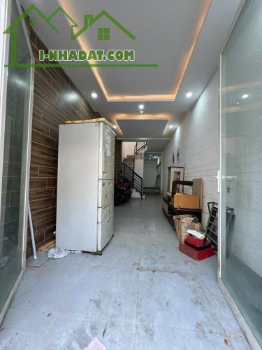 🏠NHÀ BÁN GẤP Phạm văn hai  P3 Tân Bình  Dt 2,5x 13=37m2 giá 3,9tỷ Thương Lượng  CẦN BÁN T