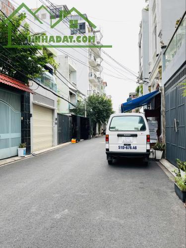 Bán nhà HXH Thoại Ngọc Hầu, phường Phú Thạnh, quận Tân Phú dt 4x21,8m 3 lầu ST giá 8,9 tỷ