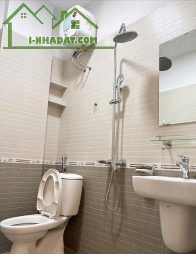 Bán nhà Văn Cao, Đằng Lâm, Hải An, HP. 4 tầng, 65m2, ngang 4m, đường 6m. 5,7 tỷ, d2 - 2