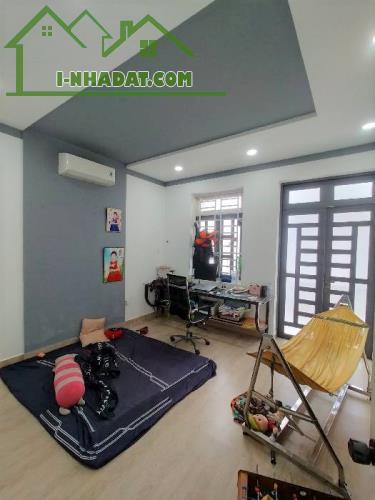 Nhà Làng Tăng Phú, 3 tầng, 4PN, 65m2, ngang 4.2m, Hẻm xe hơi, nhỉnh 5 tỷ - 3