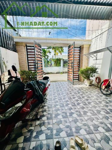 Bán Nhà Sổ Riêng Thổ Cư, KP7.P.Tân Phong, 2PN, SX.Hơi, hướng Tây Nam gần BigC