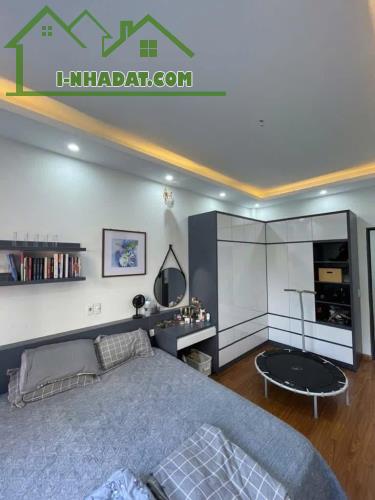 PHỐ TRẠM DÂN XÂY 33M2 x 4T ÔTÔ TRÁNH 30M AN SINH ĐỈNH CAO FULL NỘI THẤT. 5,3TỶ