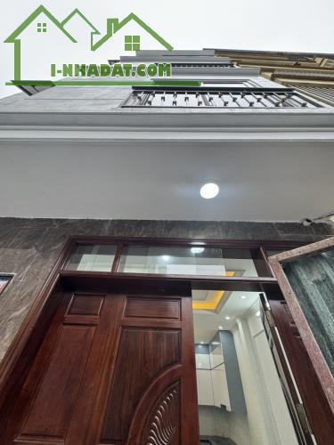 Mỗ Lao, Hà Đông. 38m2, 4 tầng nhà đẹp, giá chỉ 7.7 tỷ, gần ô tô - 5