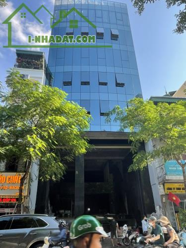 Bán toà nhà Văn Phòng VIP 9 tầng mặt phố Khâm Thiên Dt 380m2 Mt 10.5m. Giá 220 tỷ