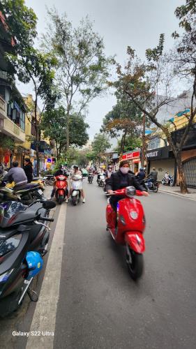 Bán nhà  Hoàng Văn Thái, Quận Thanh Xuân. DT: 44 m. 7 tầng Giá: 11,5  tỷ thang máy - 2