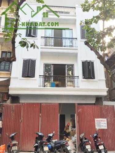 Bán nhà Phố Tam Khương, Đống Đa KD, ô tô đỗ cửa, DT 112m2 MT trên 6m. Giá rẻ nhất