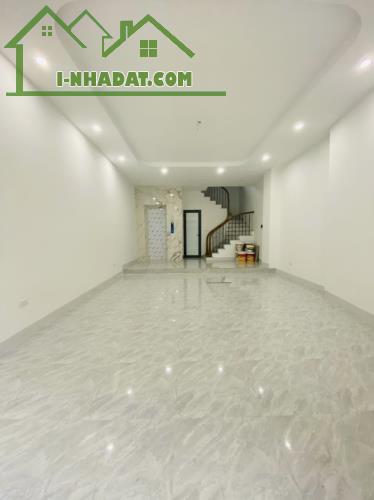 NHÀ LƯƠNG ĐÌNH CỦA – ĐỐNG ĐA – 6 TẦNG THANG MÁY – XÂY MỚI – GARA – THÔNG SÀN – KINH DOANH