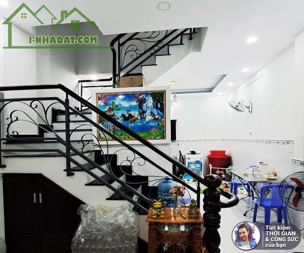 BÁN NHÀ TẠI PHƯỜNG TÂN HƯNG QUẬN 7. HẺM XE HƠI 5M. 4MX10M. NHÀ MỚI Ở LIỀN. SÁT QUẬN 1 - 3