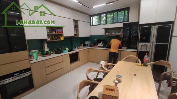 💥Bồ Đề Lâm Du 90m2 x 4T, full nội thất, sân vườn, gara oto, ở như resort. 15 tỷ - 5