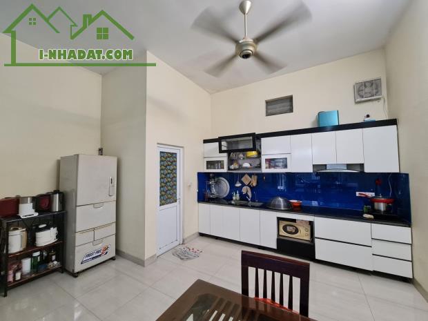 CỰC RẺ! BÁN GẤP NHÀ NGUYỄN VĂN CỪ, BỒ ĐỀ, 63M x 4T, MT 5M4, GARA, Ô TÔ THÔNG, KINH DOANH