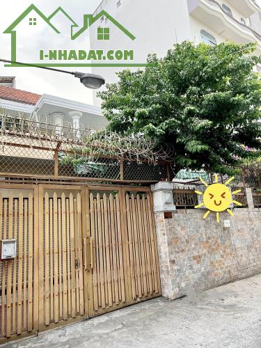 Siêu hiếm. Nhà (11m5 x 18m) - con đường toàn biệt thự - building - 5