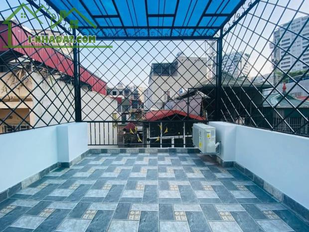 Bán nhà Xuân Phương 38M 5 Tầng, 5P Ngủ, 40m ô tô đỗ, đi Mỹ Đinh 2km giá 5.5 tỷ