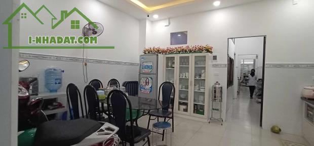 Bán nhà mặt tiền 1 đời chủ  Lê Thị Hoa sát  chợ Khiết Tâm 120m2(5x24) 2tầng 9.9tỷ. - 1