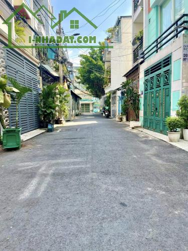 Bán gấp trong 7 ngày, nhà HXH Bình Thạnh, 82m2, chỉ 8 tỷ 600, gần chợ Bà Chiểu