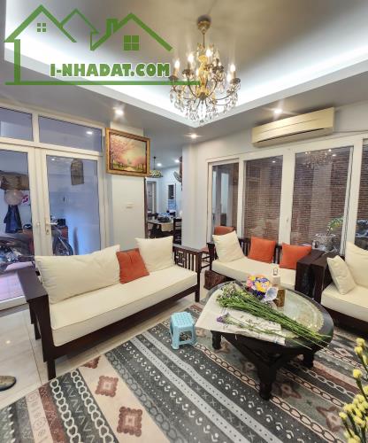 Nhà đẹp Phùng Khoang cạnh Làng Việt Kiều Châu Âu, 75m2, 16.5 tỷ