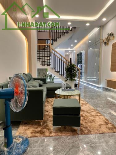 BÁN NHÀ SỔ RIÊNG TC, 50m Đ. ĐỒNG KHỞI,5m ĐƯỜNG, 4PN, XE HƠI 7C, LƯU - 1