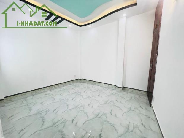 Nhà mặt tiền kinh doanh chỉ 4.09 tỷ 68m² 3 tầng sổ hồng riêng Huỳnh Tấn Phát Nhà Bè