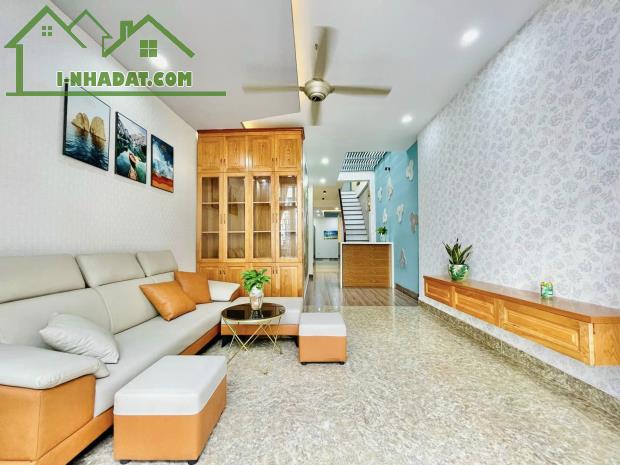Giá siêu tốt, 84m2 chỉ 6 tỷ 950, nhà mới vào ở ngay, gần Đại học Ngoại thương - 3